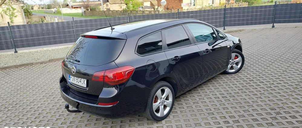 Opel Astra cena 17950 przebieg: 259000, rok produkcji 2011 z Zagórów małe 596